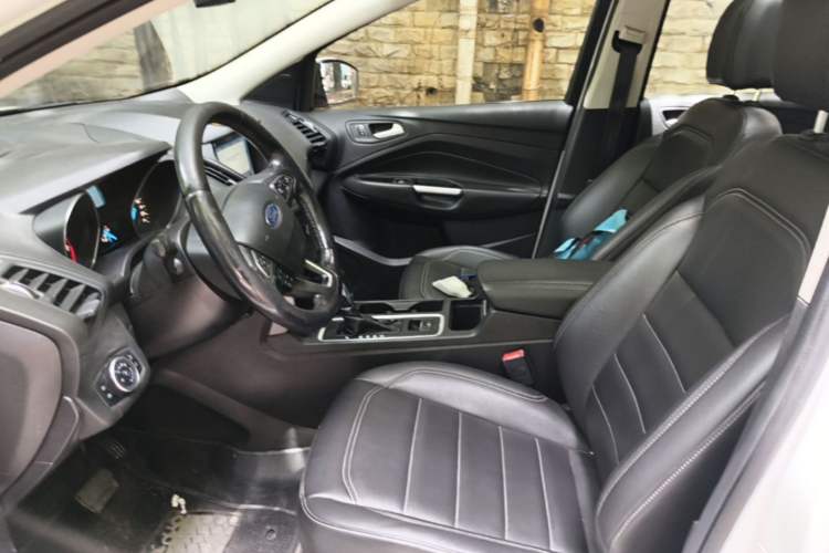 Used Ford Kuga 2019 EcoBoost 180 Two-Wheel-Drive Platinum Edition China VI Standard Left Front Seat