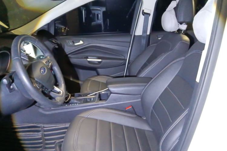 Used Ford Kuga 2019 EcoBoost 180 Two-Wheel-Drive Platinum Edition China VI Standard Left Front Seat