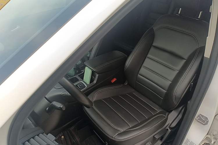 Used Ford Kuga 2019 EcoBoost 180 Two-Wheel-Drive Platinum Edition China VI Standard Left Front Seat