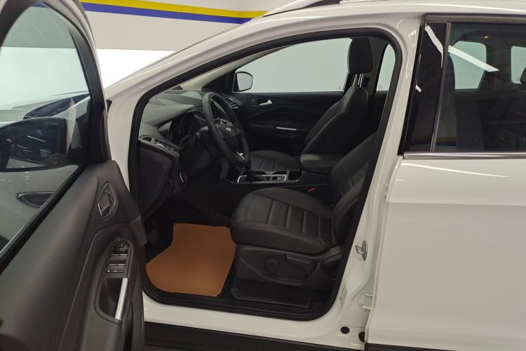 Used Ford Kuga 2019 EcoBoost 180 Two-Wheel-Drive Platinum Edition China VI Standard Left Front Seat