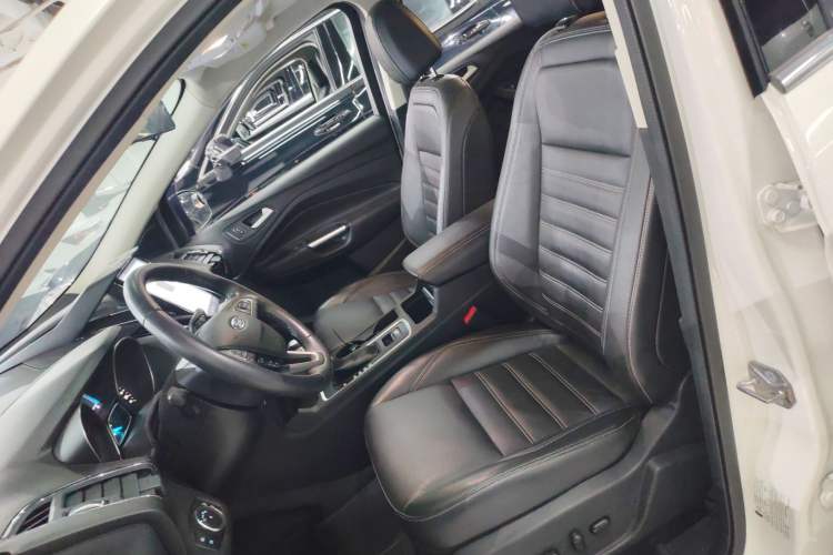 Used Ford Kuga 2019 EcoBoost 245 4x4 Prestige Plus Model China VI Standard Left Front Seat