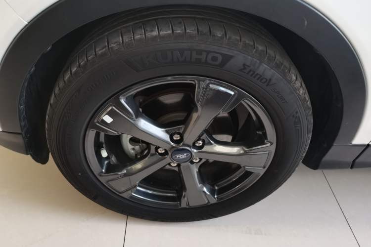 Used Ford Kuga 2019 EcoBoost 180 Two-Wheel-Drive Titanium Plus Model China VI Standard Left Front Wheel Hub