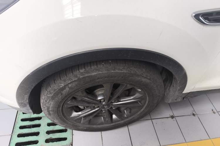 Used Ford Kuga 2019 EcoBoost 180 Two-Wheel-Drive Platinum Edition China VI Standard Left Front Wheel Hub
