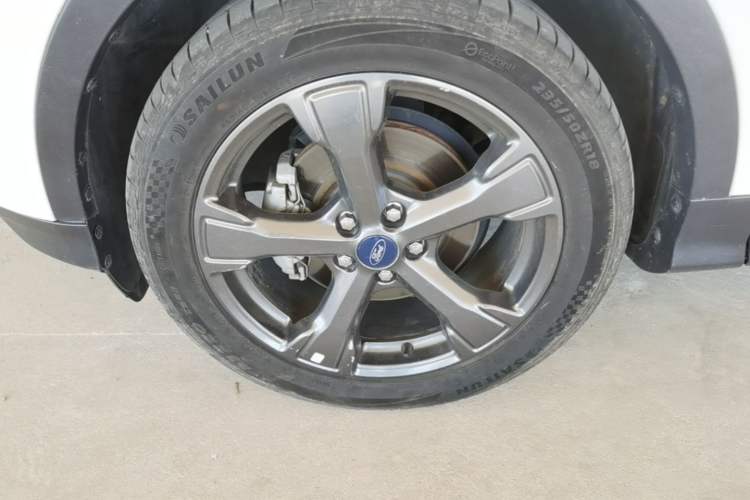 Used Ford Kuga 2019 EcoBoost 180 Two-Wheel-Drive Titanium Plus Model China VI Standard Left Front Wheel Hub