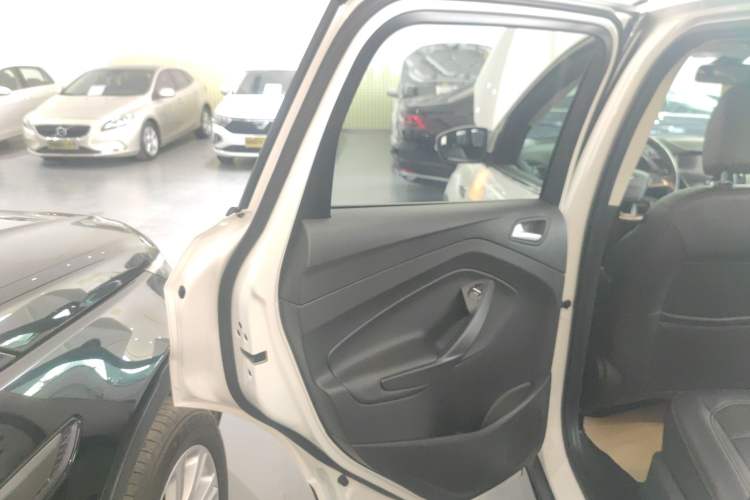 Used Ford Kuga 2019 EcoBoost 180 Two-Wheel-Drive Platinum Edition China VI Standard Left Rear Door Interior