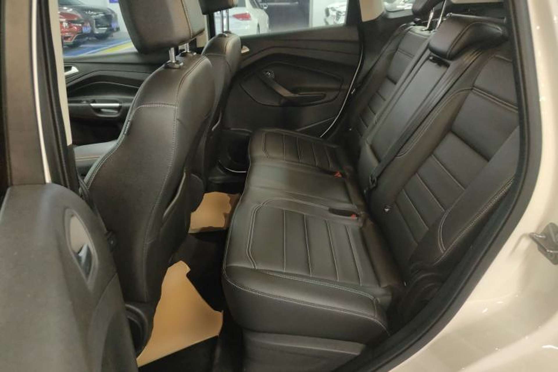 Used Ford Kuga 2019 EcoBoost 180 Two-Wheel-Drive Platinum Edition China VI Standard Left Rear Seat
