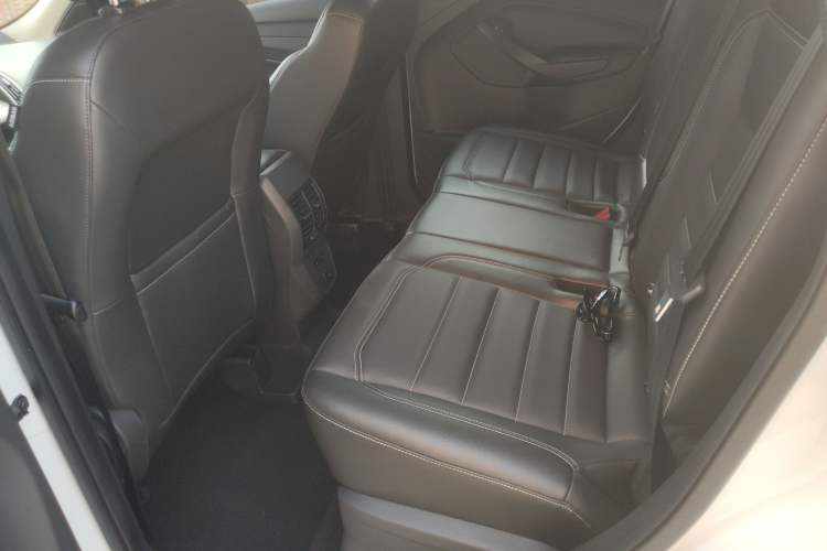 Used Ford Kuga 2019 EcoBoost 180 Two-Wheel-Drive Platinum Edition China VI Standard Left Rear Seat