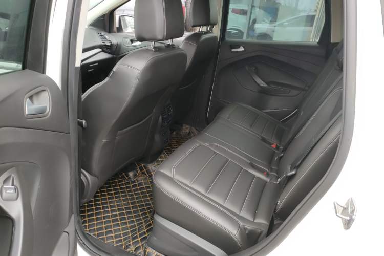 Used Ford Kuga 2019 EcoBoost 180 Two-Wheel-Drive Platinum Edition China VI Standard Left Rear Seat