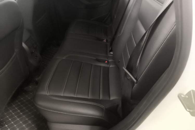 Used Ford Kuga 2019 EcoBoost 180 Two-Wheel-Drive Platinum Edition China VI Standard Left Rear Seat