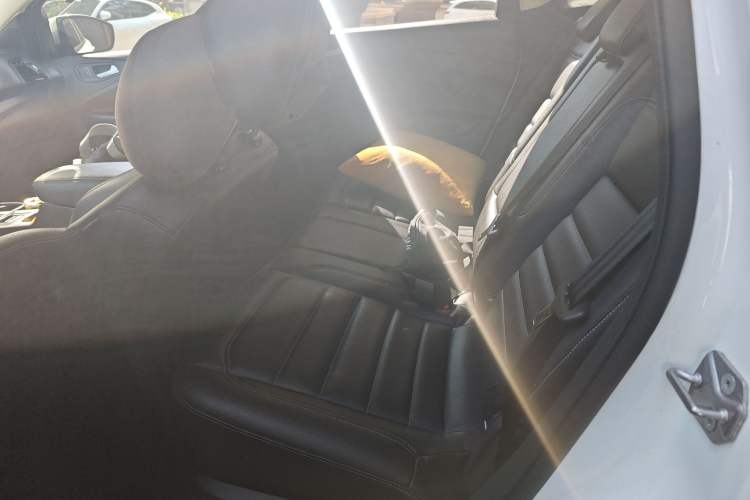 Used Ford Kuga 2019 EcoBoost 180 Two-Wheel-Drive Platinum Edition China VI Standard Left Rear Seat