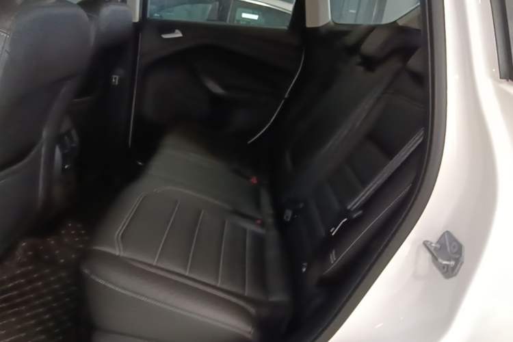 Used Ford Kuga 2019 EcoBoost 180 Two-Wheel-Drive Platinum Edition China VI Standard Left Rear Seat