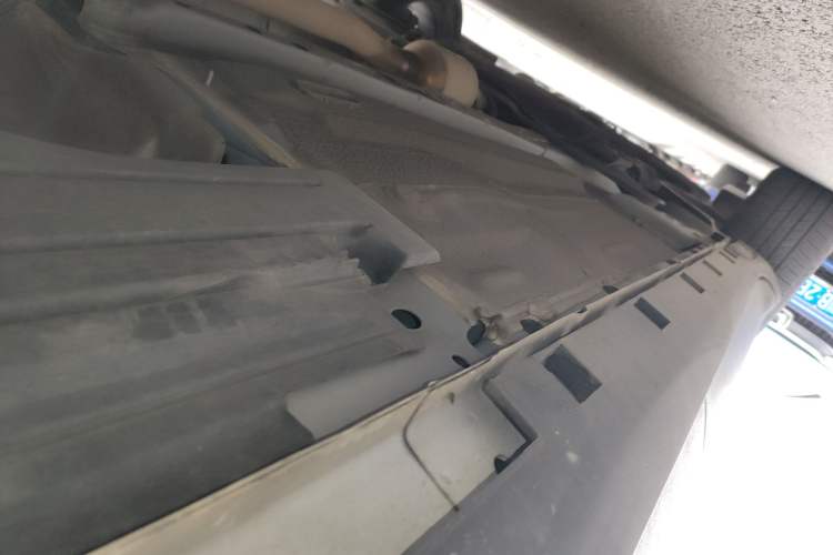 Used Ford Kuga 2019 EcoBoost 180 Two-Wheel-Drive Platinum Edition China VI Standard Left Side Sill