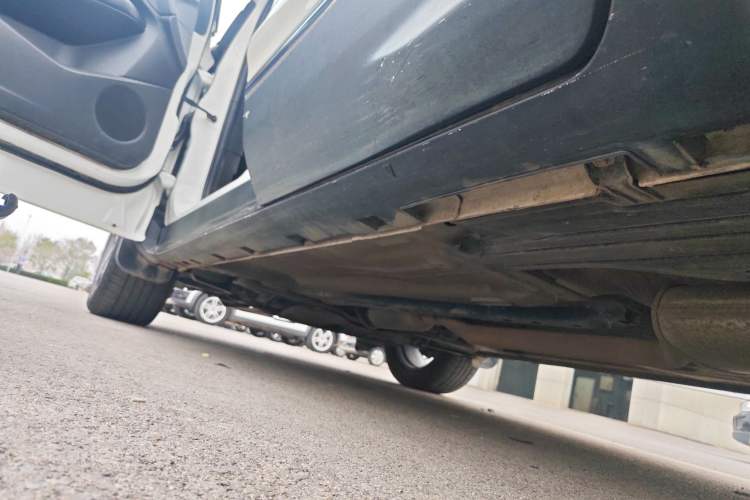 Used Ford Kuga 2019 EcoBoost 180 Two-Wheel-Drive Titanium Plus Model China V Standard Left Side Sill