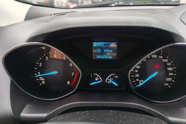 Used Ford Kuga 2019 EcoBoost 180 Two-Wheel-Drive Platinum Edition China VI Standard Odometer Close Up