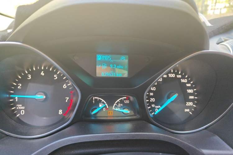Used Ford Kuga 2019 EcoBoost 180 Two-Wheel-Drive Platinum Edition China VI Standard Odometer Close Up