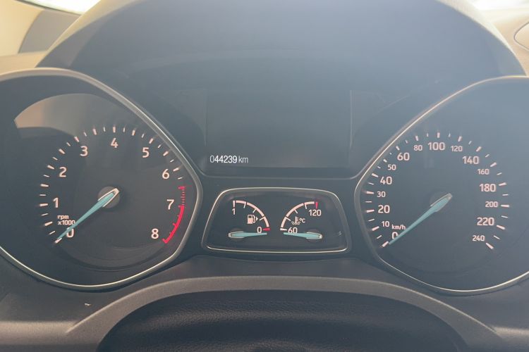 Used Ford Kuga 2019 EcoBoost 180 Two-Wheel-Drive Platinum Edition China VI Standard Odometer Close Up