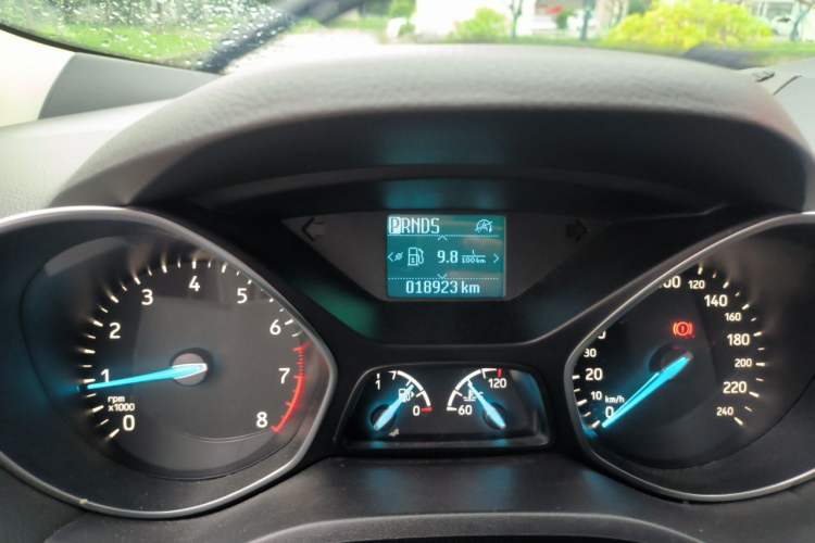 Used Ford Kuga 2019 EcoBoost 180 Two-Wheel-Drive Platinum Edition China V Standard Odometer Close Up