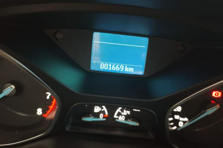Used Ford Kuga 2019 EcoBoost 180 Two-Wheel-Drive Platinum Edition China VI Standard Odometer Close Up