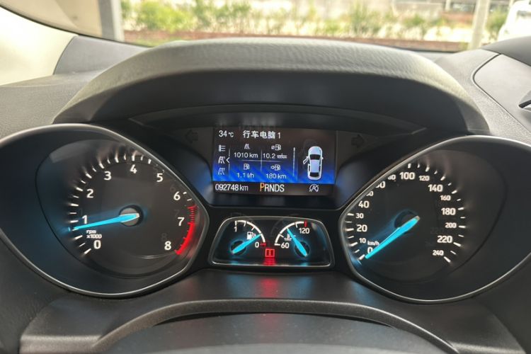 Used Ford Kuga 2019 EcoBoost 180 Two-Wheel-Drive Titanium Plus Model China VI Standard Odometer Close Up