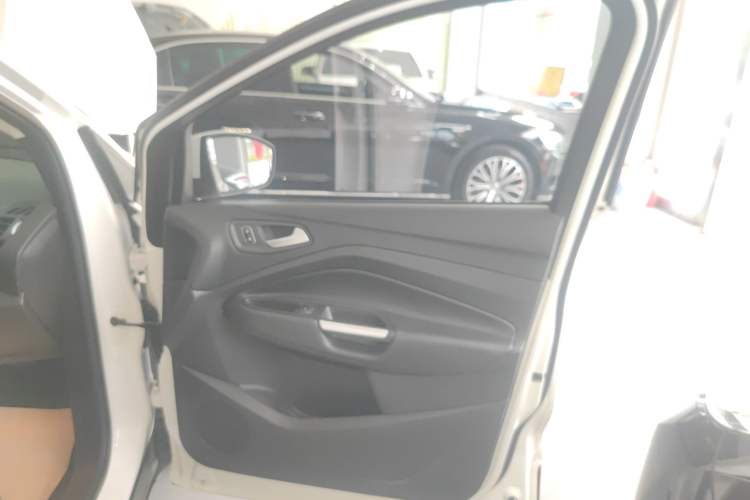 Used Ford Kuga 2019 EcoBoost 180 Two-Wheel-Drive Platinum Edition China VI Standard Right Front Door Interior