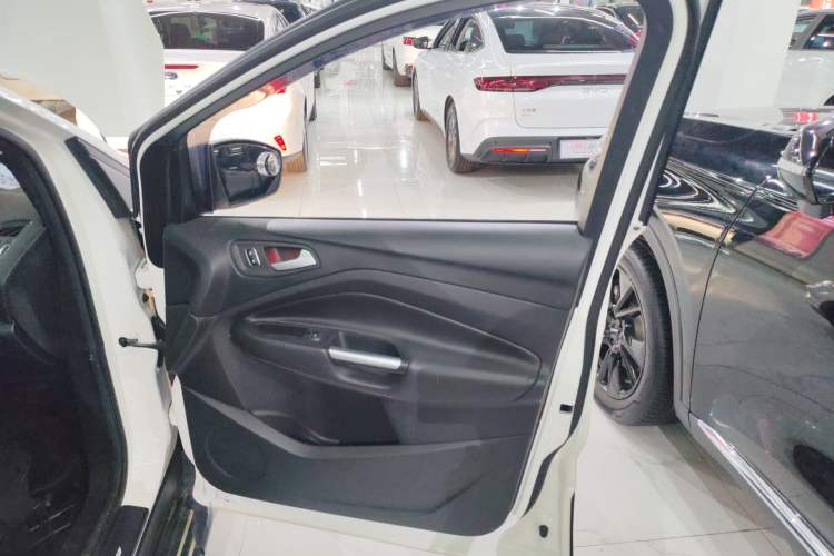 Used Ford Kuga 2019 EcoBoost 245 4x4 Prestige Plus Model China VI Standard Right Front Door Interior