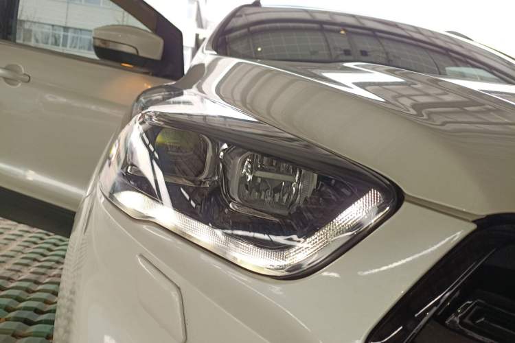 Used Ford Kuga 2019 EcoBoost 245 4x4 Sport Model China V Standard Right Front Headlight