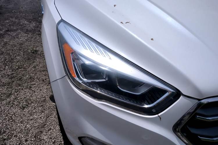 Used Ford Kuga 2019 EcoBoost 180 Two-Wheel-Drive Platinum Edition China VI Standard Right Front Headlight