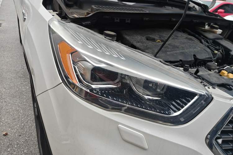 Used Ford Kuga 2019 EcoBoost 180 Two-Wheel-Drive Titanium Plus Model China V Standard Right Front Headlight