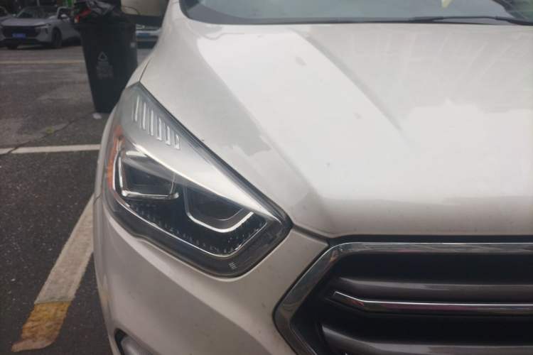 Used Ford Kuga 2019 EcoBoost 180 Two-Wheel-Drive Platinum Edition China V Standard Right Front Headlight