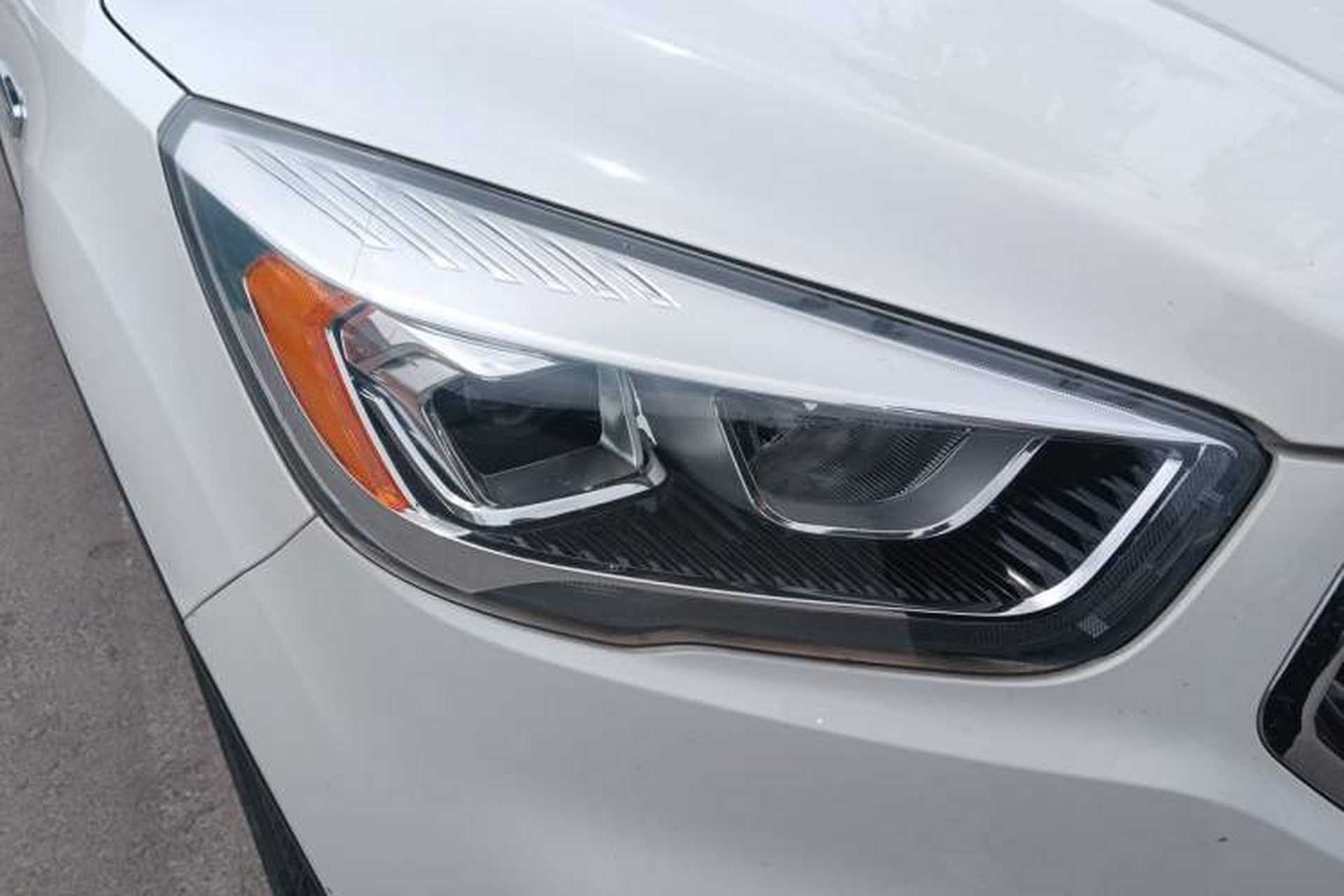 Used Ford Kuga 2019 EcoBoost 180 Two-Wheel-Drive Platinum Edition China VI Standard Right Front Headlight