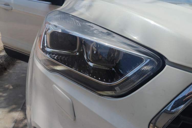 Used Ford Kuga 2019 EcoBoost 180 Two-Wheel-Drive Titanium Plus Model China V Standard Right Front Headlight