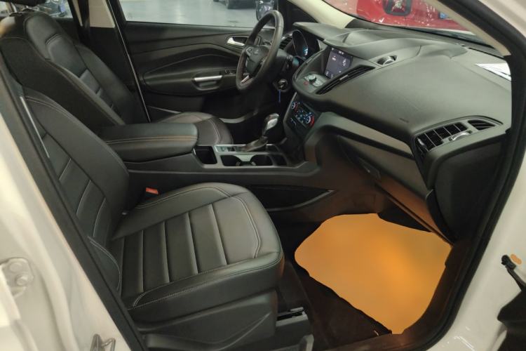 Used Ford Kuga 2019 EcoBoost 180 Two-Wheel-Drive Platinum Edition China VI Standard Right Front Seat