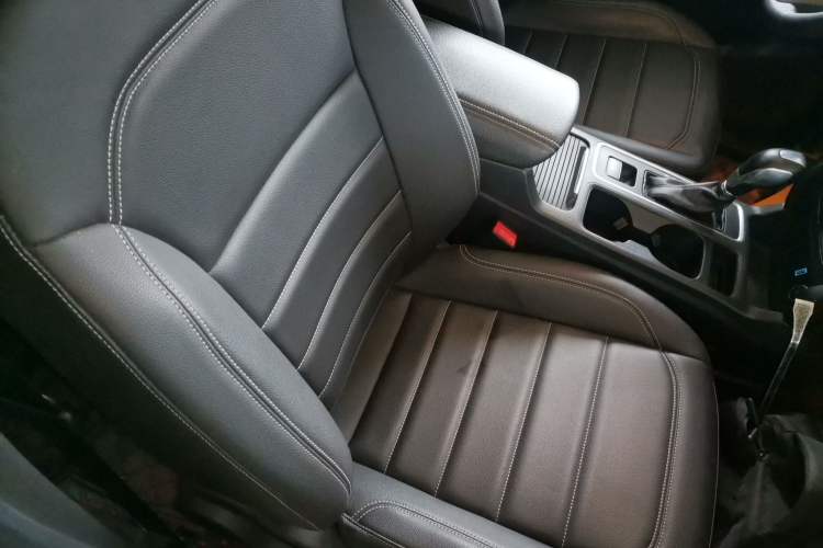 Used Ford Kuga 2019 EcoBoost 180 Two-Wheel-Drive Platinum Edition China VI Standard Right Front Seat