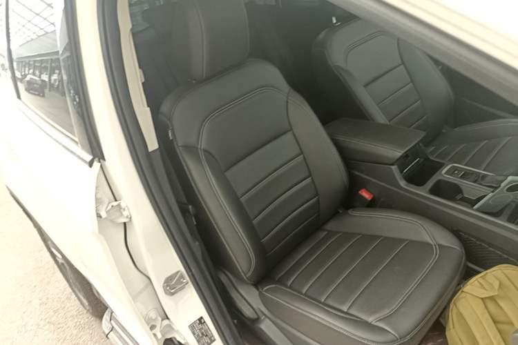 Used Ford Kuga 2019 EcoBoost 180 Two-Wheel-Drive Platinum Edition China VI Standard Right Front Seat