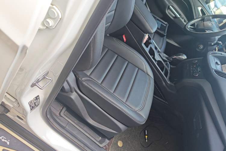 Used Ford Kuga 2019 EcoBoost 180 Two-Wheel-Drive Platinum Edition China VI Standard Right Front Seat