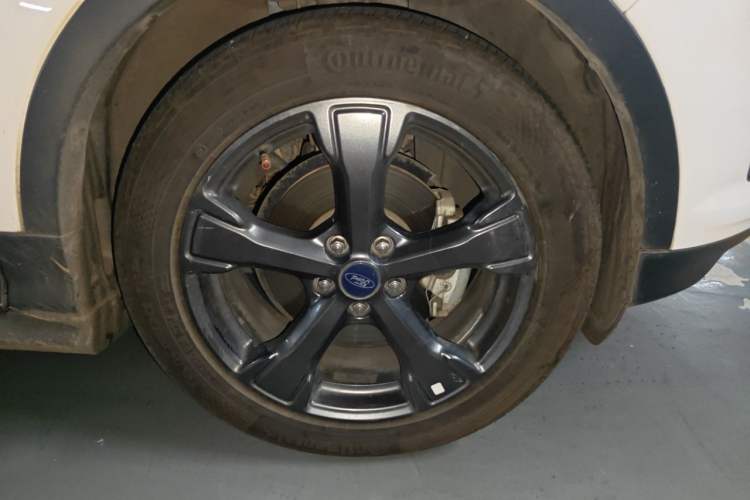 Used Ford Kuga 2019 EcoBoost 180 Two-Wheel-Drive Titanium Plus Model China VI Standard Right Front Wheel Hub