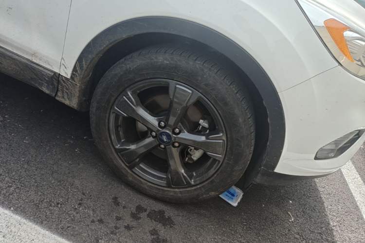 Used Ford Kuga 2019 EcoBoost 245 4x4 Titanium Edition China V Standard Right Front Wheel Hub