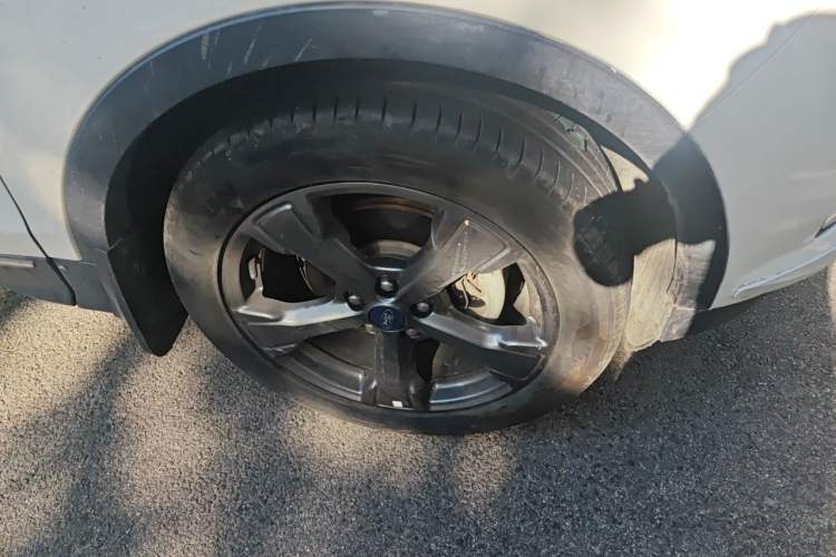 Used Ford Kuga 2019 EcoBoost 180 Two-Wheel-Drive Titanium Plus Model China VI Standard Right Front Wheel Hub