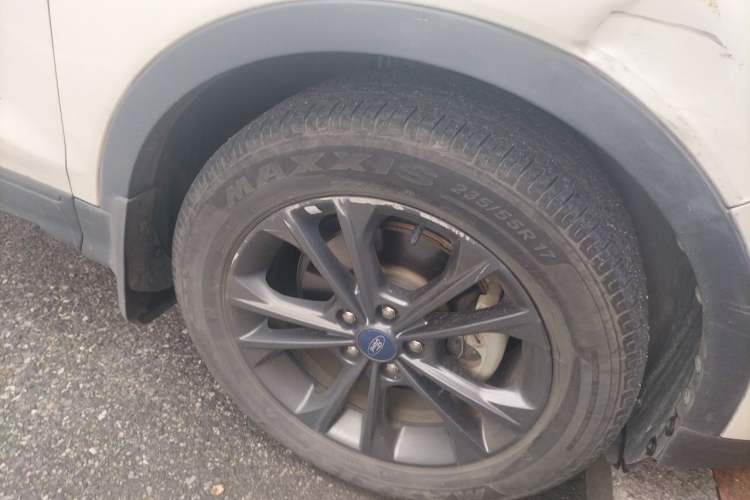 Used Ford Kuga 2019 EcoBoost 180 Two-Wheel-Drive Platinum Edition China V Standard Right Front Wheel Hub