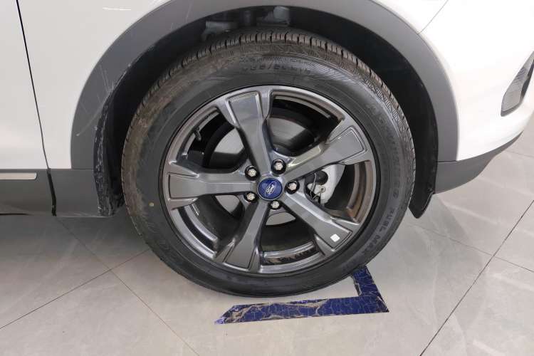 Used Ford Kuga 2019 EcoBoost 180 Two-Wheel-Drive Titanium Plus Model China VI Standard Right Front Wheel Hub