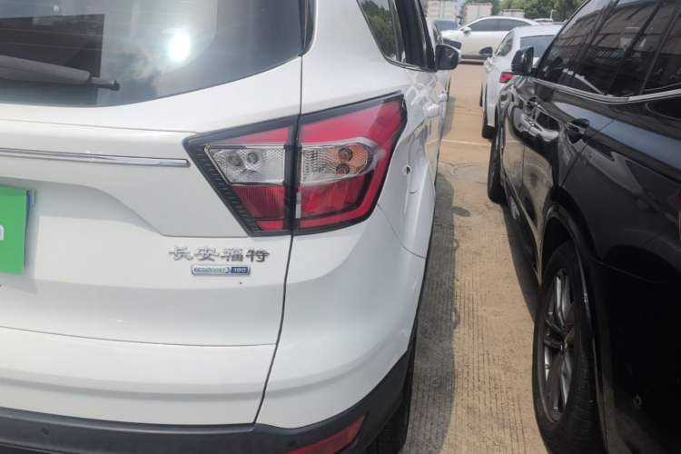 Used Ford Kuga 2019 EcoBoost 180 Two-Wheel-Drive Platinum Edition China VI Standard Right Rear Taillight