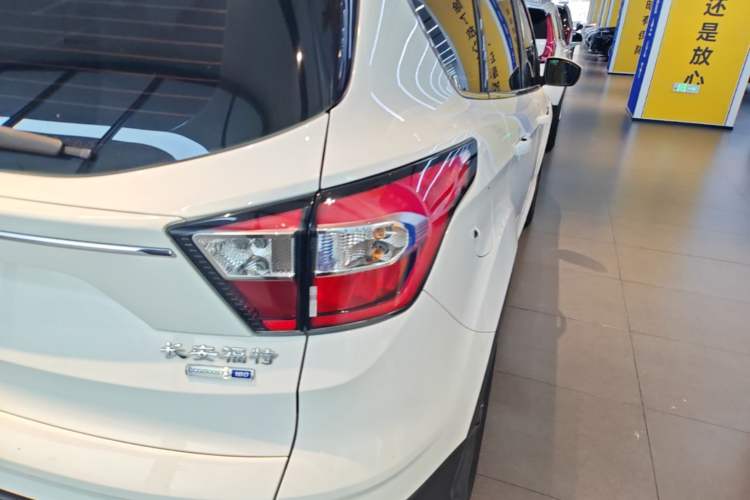 Used Ford Kuga 2019 EcoBoost 180 Two-Wheel-Drive Titanium Plus Model China VI Standard Right Rear Taillight