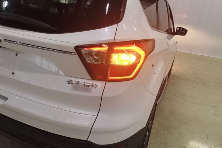 Used Ford Kuga 2019 EcoBoost 180 Two-Wheel-Drive Titanium Plus Model China V Standard Right Rear Taillight