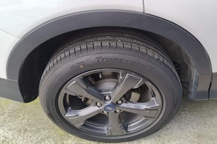 Used Ford Kuga 2019 EcoBoost 180 Two-Wheel-Drive Titanium Plus Model China V Standard Right Rear Wheel Hub