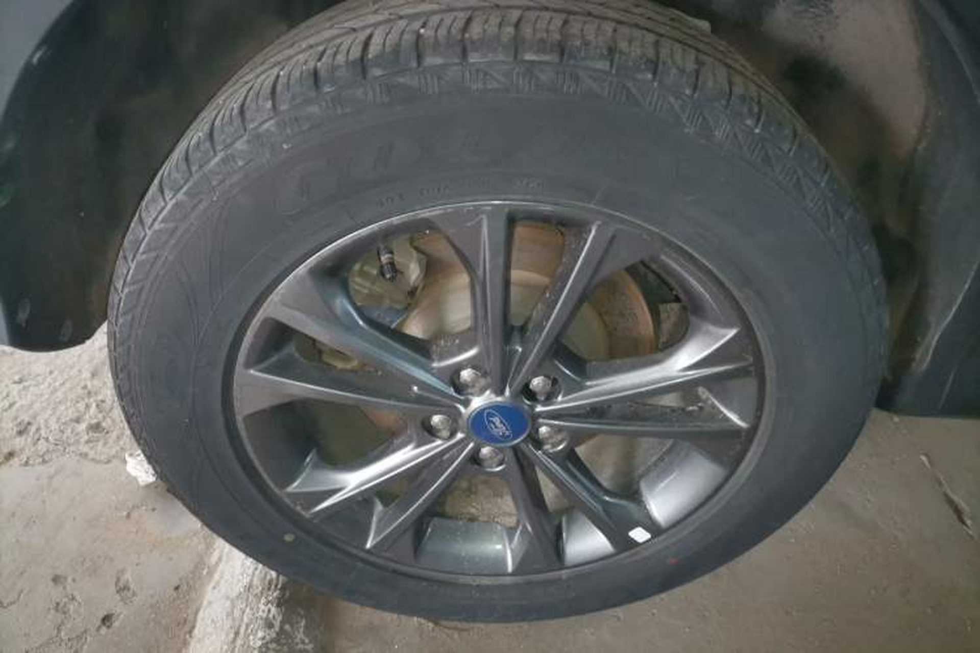 Used Ford Kuga 2019 EcoBoost 180 Two-Wheel-Drive Platinum Edition China VI Standard Right Rear Wheel Hub
