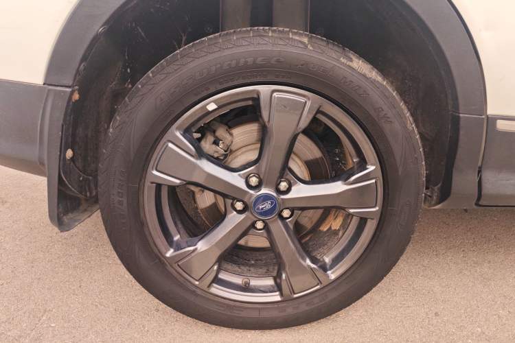 Used Ford Kuga 2019 EcoBoost 180 Two-Wheel-Drive Titanium Plus Model China V Standard Right Rear Wheel Hub