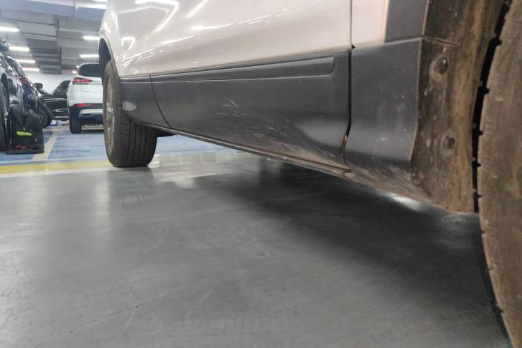 Used Ford Kuga 2019 EcoBoost 180 Two-Wheel-Drive Platinum Edition China VI Standard Right Side Sill