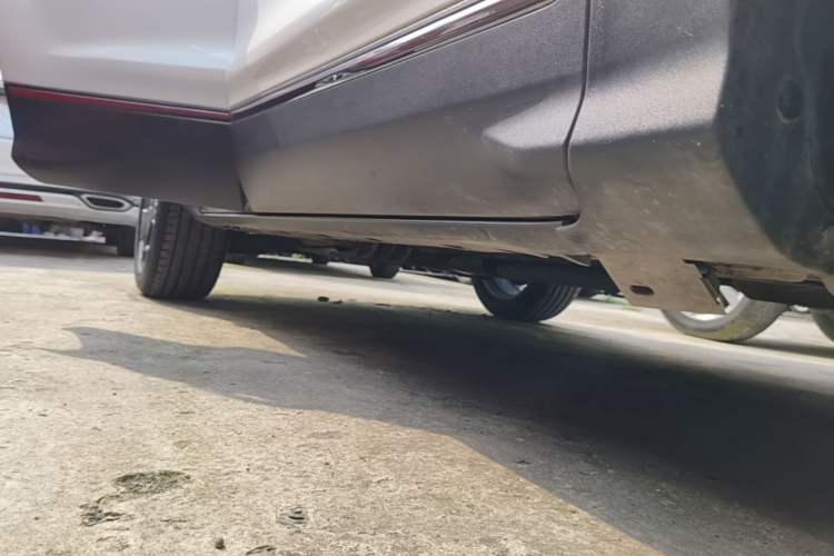 Used Ford Kuga 2019 EcoBoost 180 Two-Wheel-Drive Titanium Plus Model China V Standard Right Side Sill
