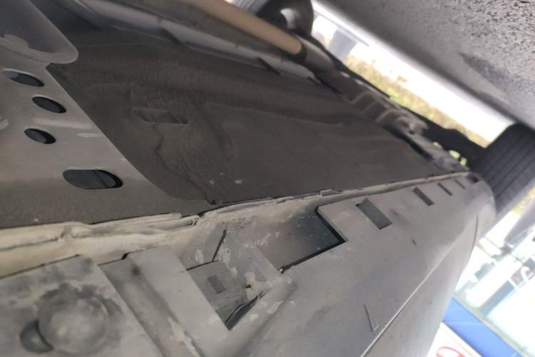 Used Ford Kuga 2019 EcoBoost 180 Two-Wheel-Drive Platinum Edition China VI Standard Right Side Sill