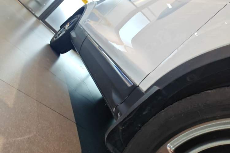 Used Ford Kuga 2019 EcoBoost 180 Two-Wheel-Drive Titanium Plus Model China VI Standard Right Side Sill